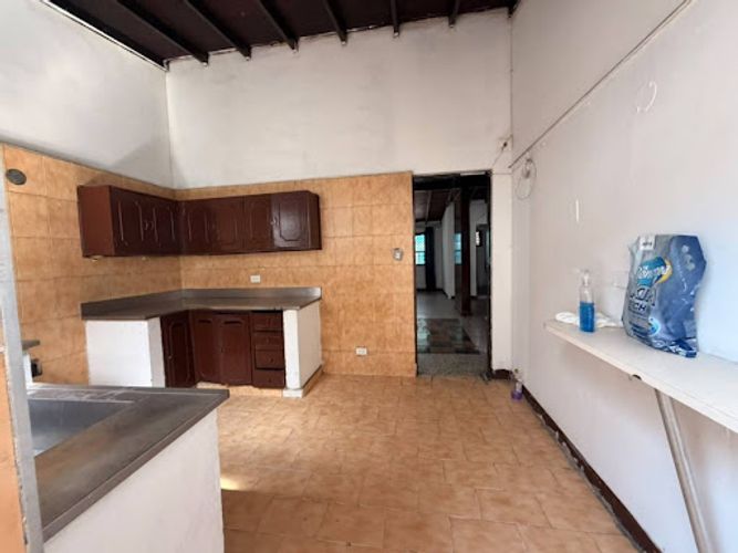 Casa de 4 alcobas en venta en Prado, Medellín, 218 m² · foto 2 de 24