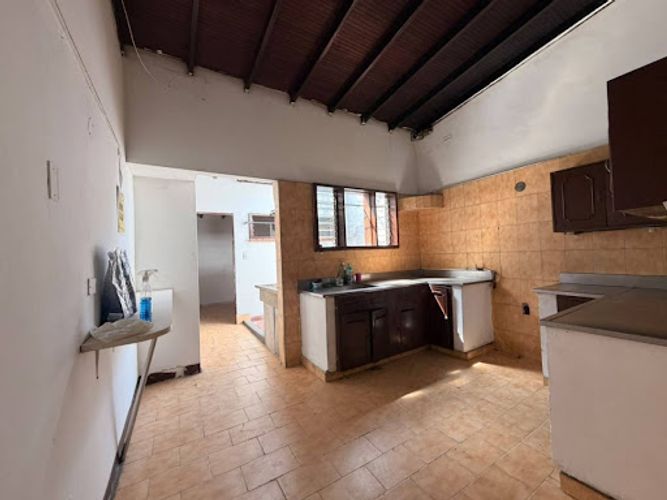 Casa de 4 alcobas en venta en Prado, Medellín, 218 m² · foto 3 de 24