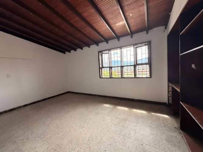Casa de 4 alcobas en venta en Prado, Medellín, 218 m² · foto 11 de 24
