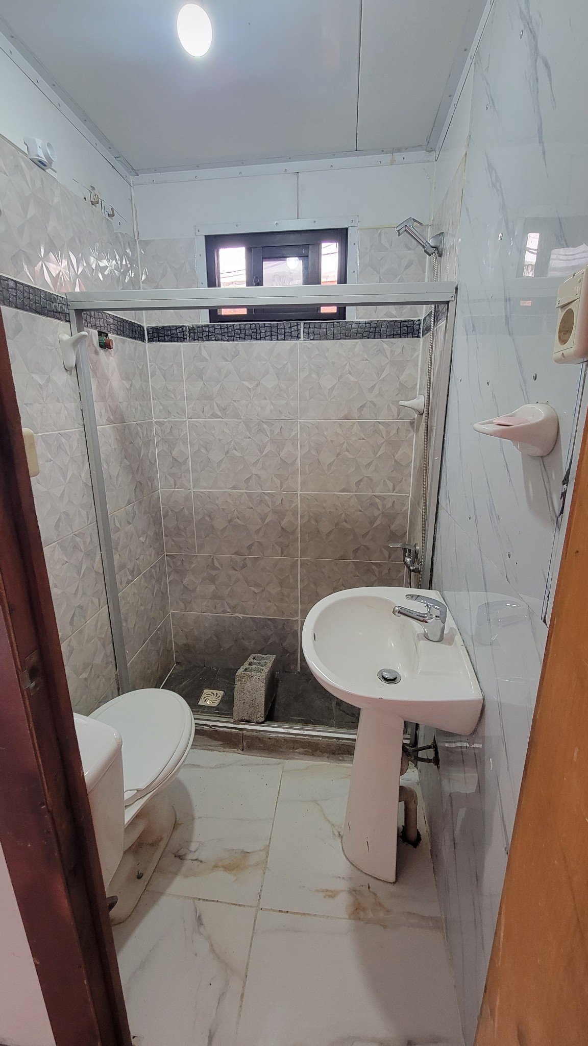 ALQUILER MONOAMBIENTE EN PINAR · Foto 9