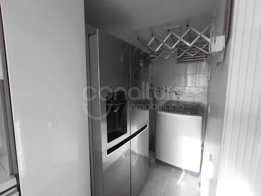 Apartamento de 2 alcobas en venta en Vereda Los Gomez, Itagüí, 53 m² · foto 14 de 17