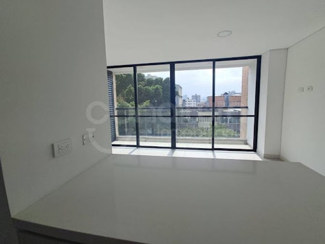 Apartamento de 3 alcobas en venta en Los Colores, Medellín, 77 m² · foto 5 de 15