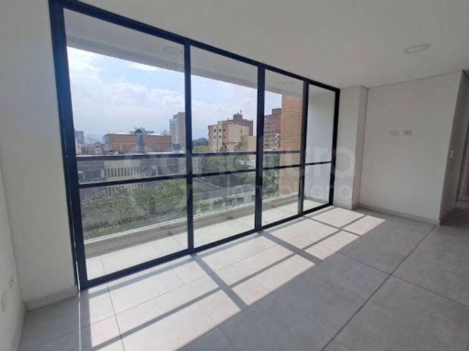 Apartamento de 3 alcobas en venta en Los Colores, Medellín, 77 m² · foto 7 de 15