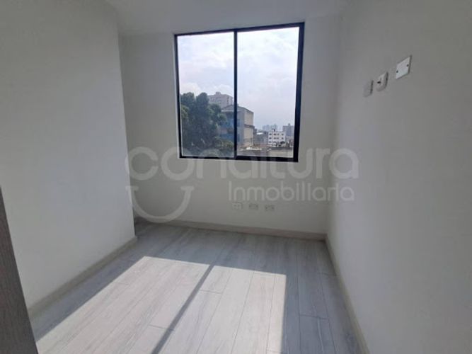 Apartamento de 3 alcobas en venta en Los Colores, Medellín, 77 m² · foto 9 de 15