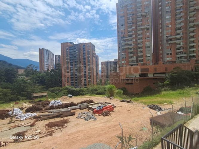 Apartamento de 2 alcobas en venta en San Jose, Sabaneta, 58 m² · foto 11 de 12