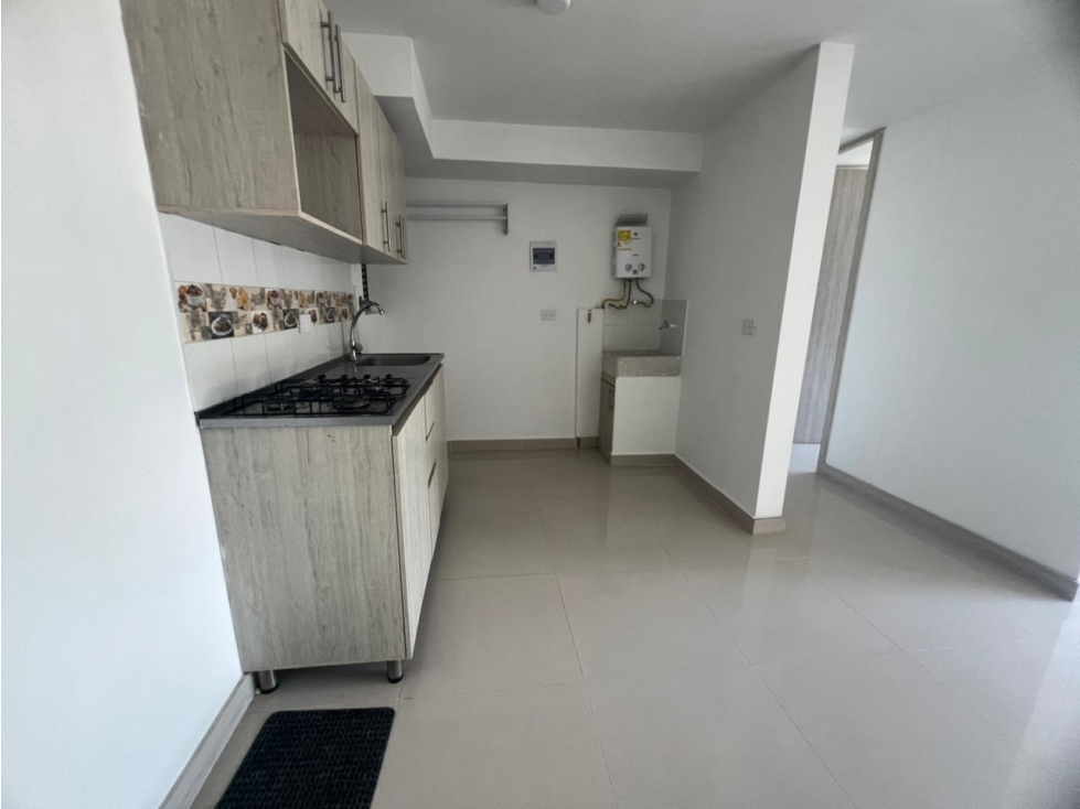 Apartamento en venta en La Bermejala, La Estrella · foto 2 de 24