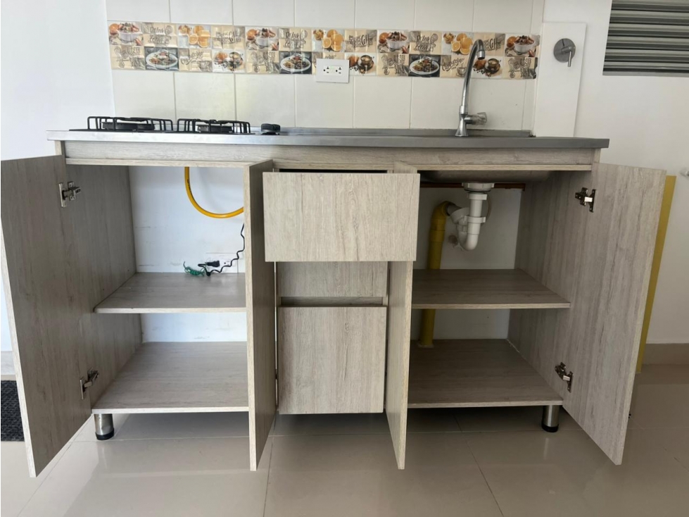 Apartamento en venta en La Bermejala, La Estrella · foto 5 de 24
