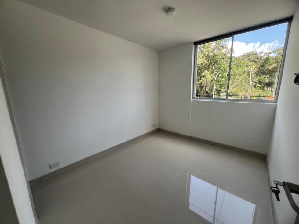 Apartamento en venta en La Bermejala, La Estrella · foto 12 de 24