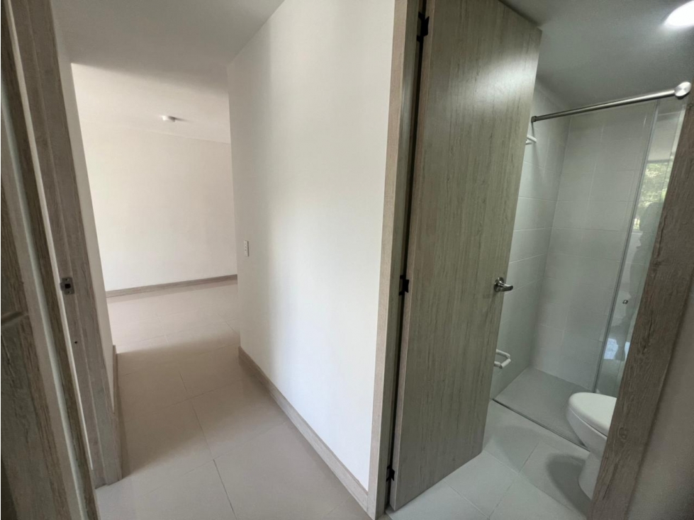 Apartamento en venta en La Bermejala, La Estrella · foto 16 de 24