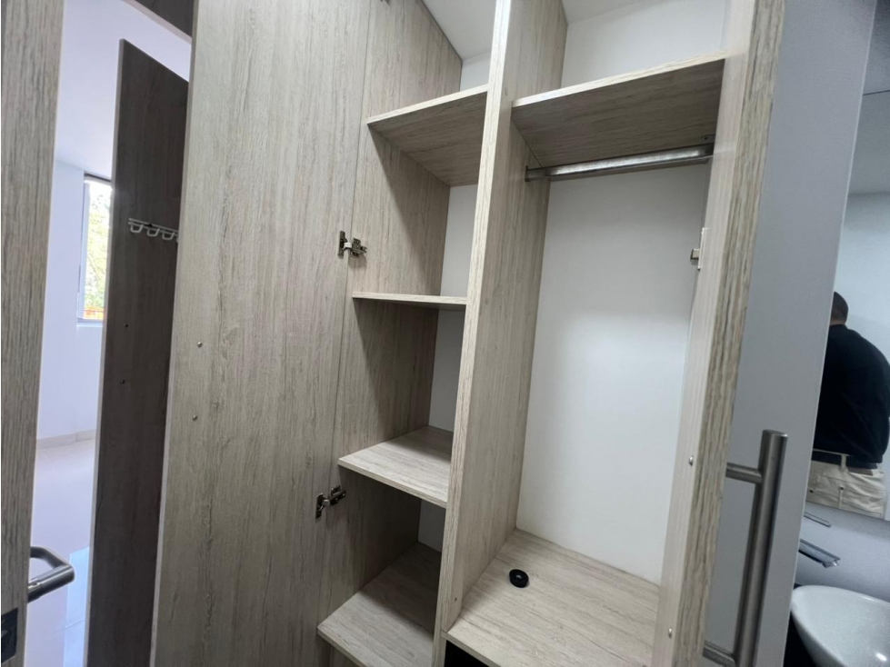 Apartamento en venta en La Bermejala, La Estrella · foto 17 de 24