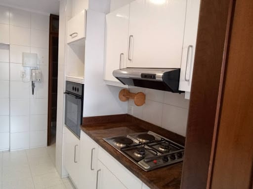 Apartamento de 3 alcobas en venta en Los Rosales, Bogotá, 126 m² · foto 3 de 17