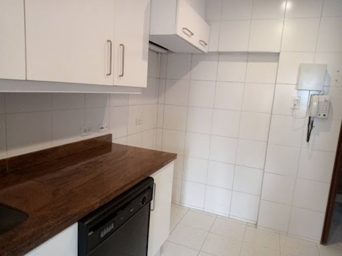 Apartamento de 3 alcobas en venta en Los Rosales, Bogotá, 126 m² · foto 6 de 17