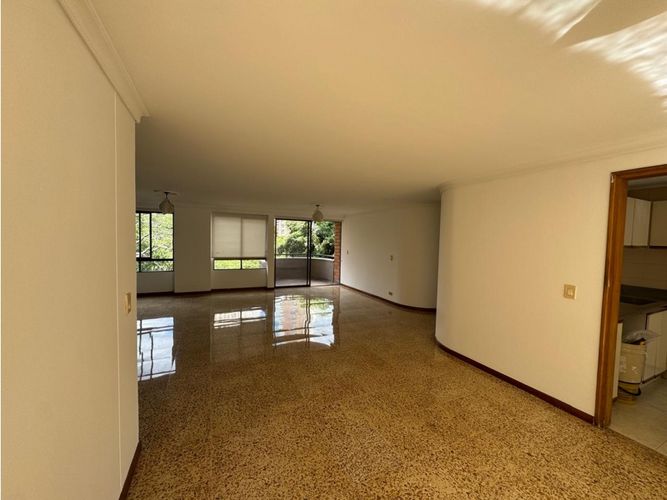 Apartamento de 5 alcobas en venta en La Florida, Medellín, 186 m² · foto 2 de 24