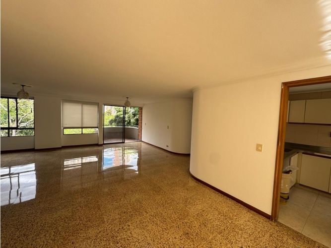 Apartamento de 5 alcobas en venta en La Florida, Medellín, 186 m² · foto 4 de 24