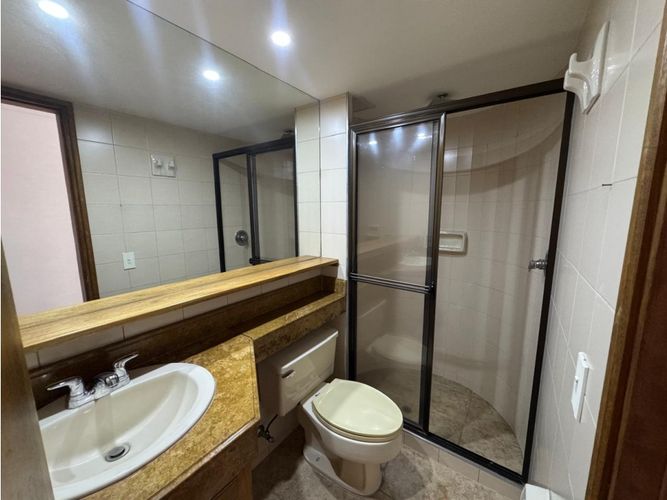 Apartamento de 5 alcobas en venta en La Florida, Medellín, 186 m² · foto 18 de 24