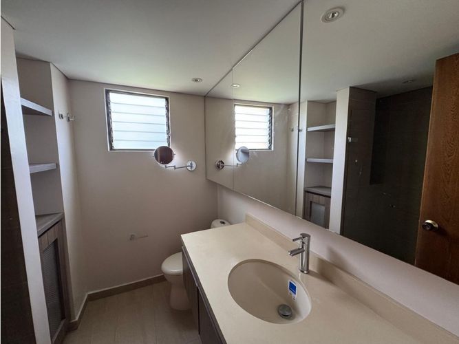 Apartamento de 5 alcobas en venta en La Florida, Medellín, 186 m² · foto 20 de 24