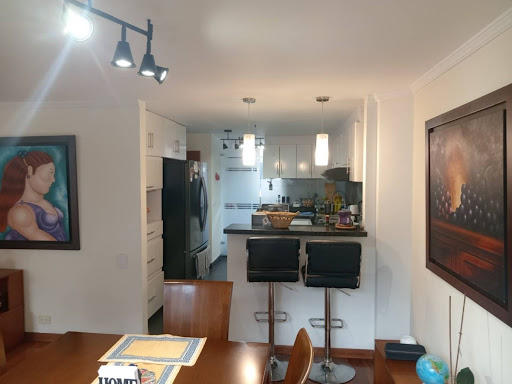 Apartamento en venta en Los Rosales, Bogotá · foto 4 de 13