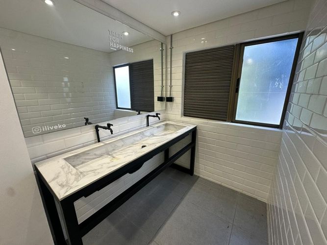 Local en venta en Las Lomas, Medellín, 374 m² · foto 10 de 19