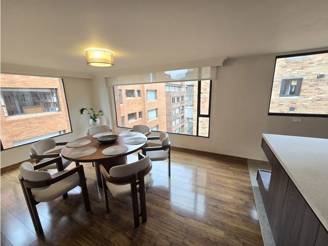 Apartamento de 3 alcobas en venta en Chico Norte, Bogotá, 175 m² · foto 9 de 24