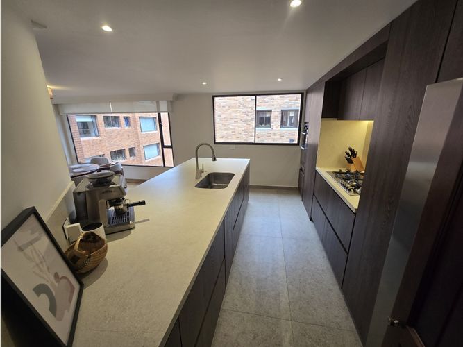 Apartamento de 3 alcobas en venta en Chico Norte, Bogotá, 175 m² · foto 13 de 24