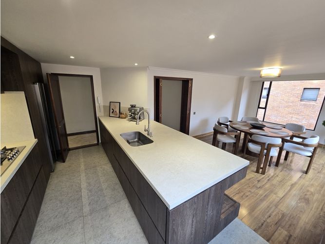 Apartamento de 3 alcobas en venta en Chico Norte, Bogotá, 175 m² · foto 15 de 24