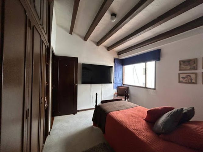 Casa de 5 alcobas en venta en Santa Barbara Central, Bogotá, 273 m² · foto 5 de 24