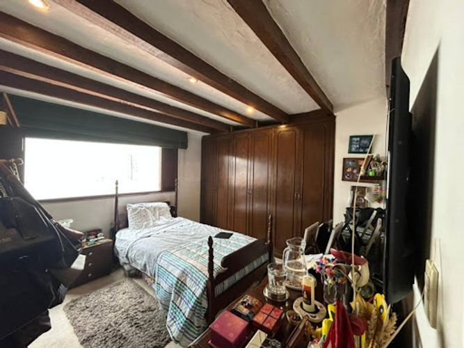 Casa de 5 alcobas en venta en Santa Barbara Central, Bogotá, 273 m² · foto 11 de 24