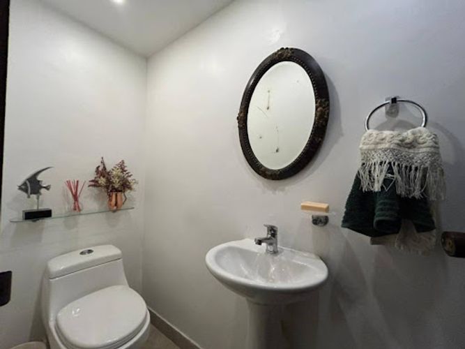 Casa de 5 alcobas en venta en Santa Barbara Central, Bogotá, 273 m² · foto 12 de 24