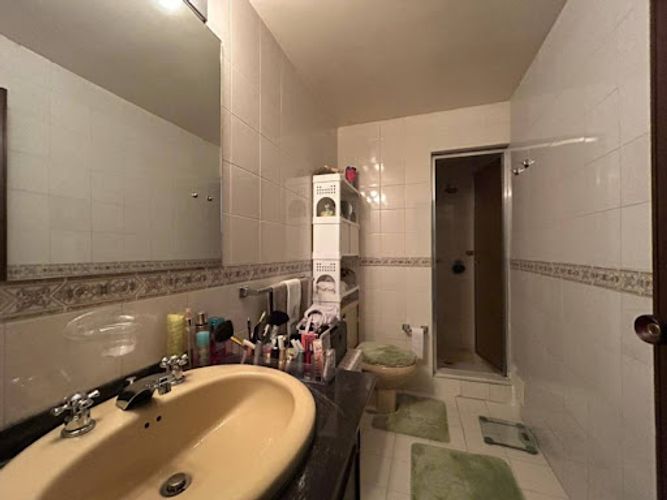 Casa de 5 alcobas en venta en Santa Barbara Central, Bogotá, 273 m² · foto 16 de 24