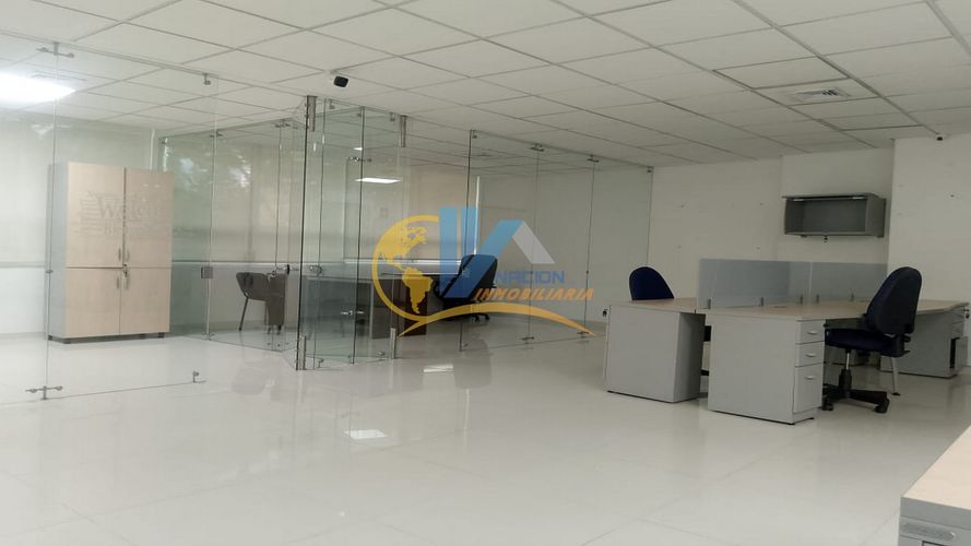 Oficina en venta en Cañaveral, Floridablanca, 115 m² · foto 2 de 14