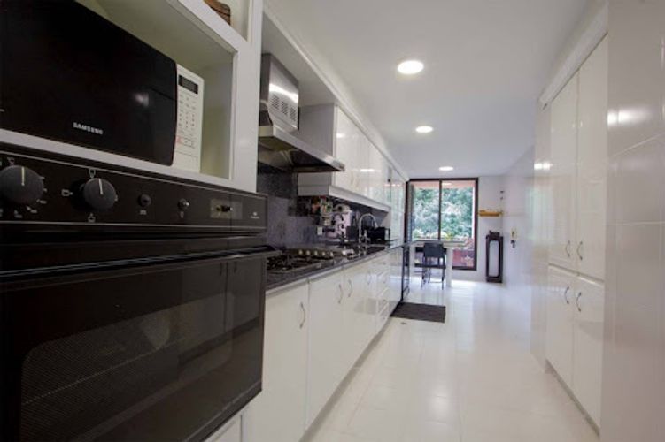 Apartamento de 3 alcobas en venta en Chico Norte, Bogotá, 267 m² · foto 10 de 24
