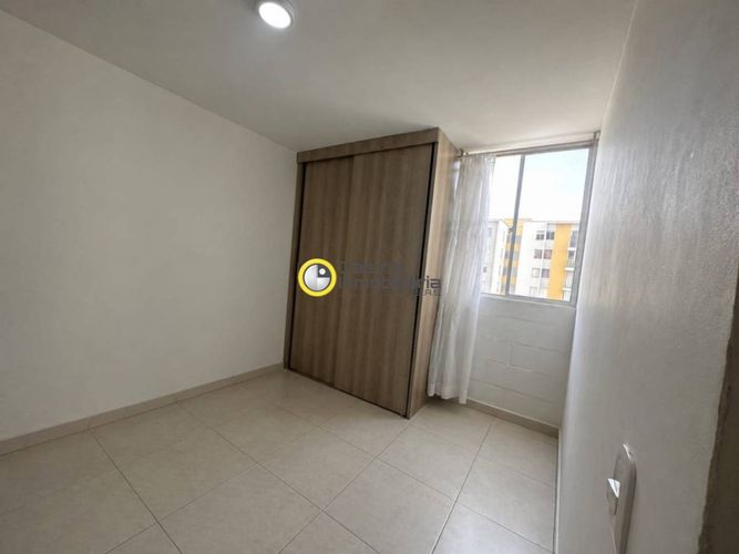 Apartamento de 3 alcobas en venta en Manuela Beltran, Bucaramanga, 58 m² · foto 8 de 14