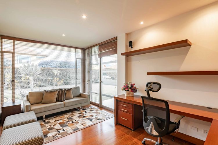 Casa de 4 alcobas en arriendo en Calahorra, Cajicá, 320 m² · foto 15 de 17