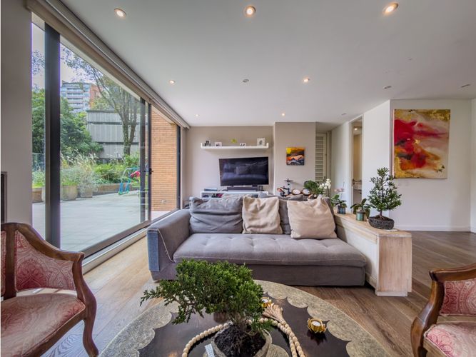 Apartamento de 3 alcobas en venta en La Cabrera, Bogotá, 288 m² · foto 7 de 24