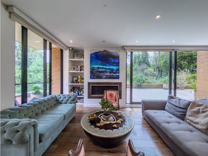 Apartamento de 3 alcobas en venta en La Cabrera, Bogotá, 288 m² · foto 8 de 24