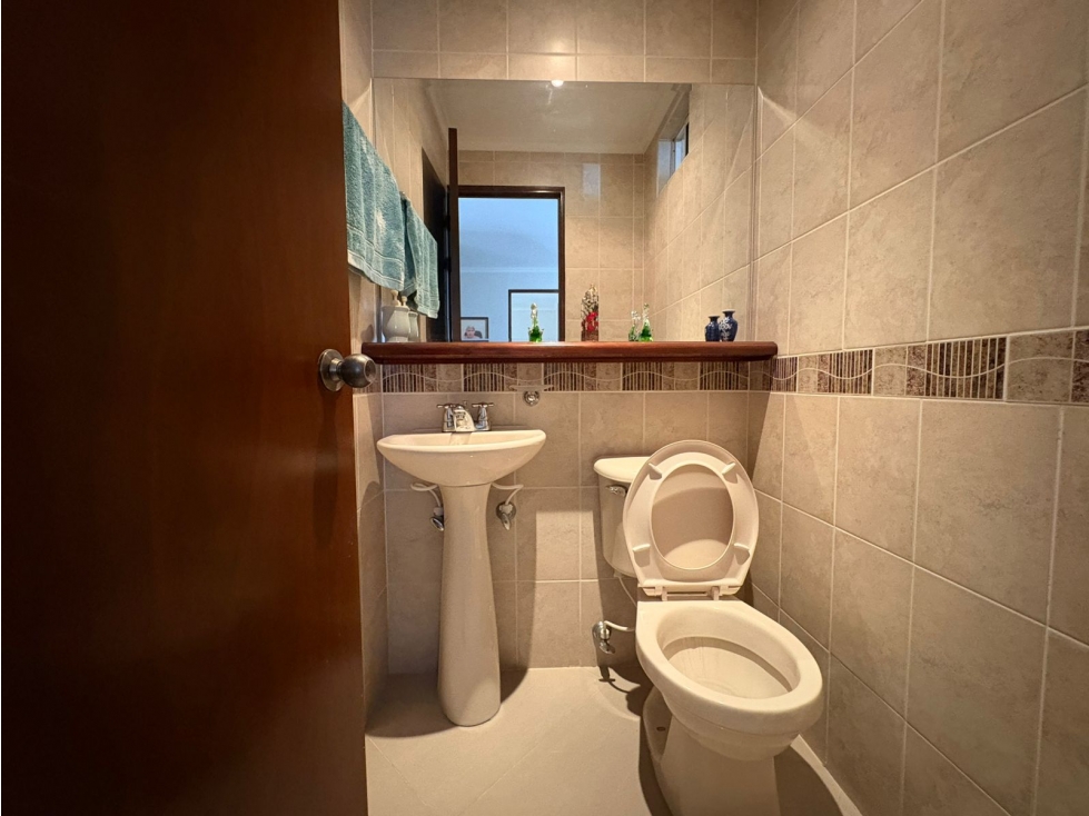 Apartamento en venta en Uribe Angel, Envigado · foto 21 de 24