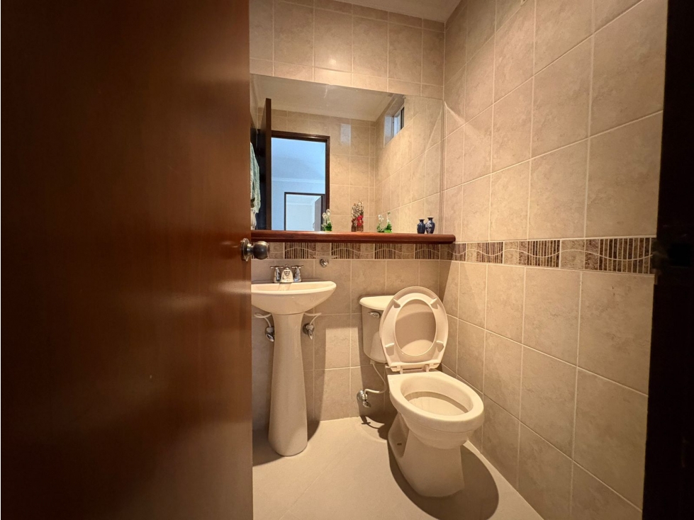 Apartamento en venta en Uribe Angel, Envigado · foto 22 de 24