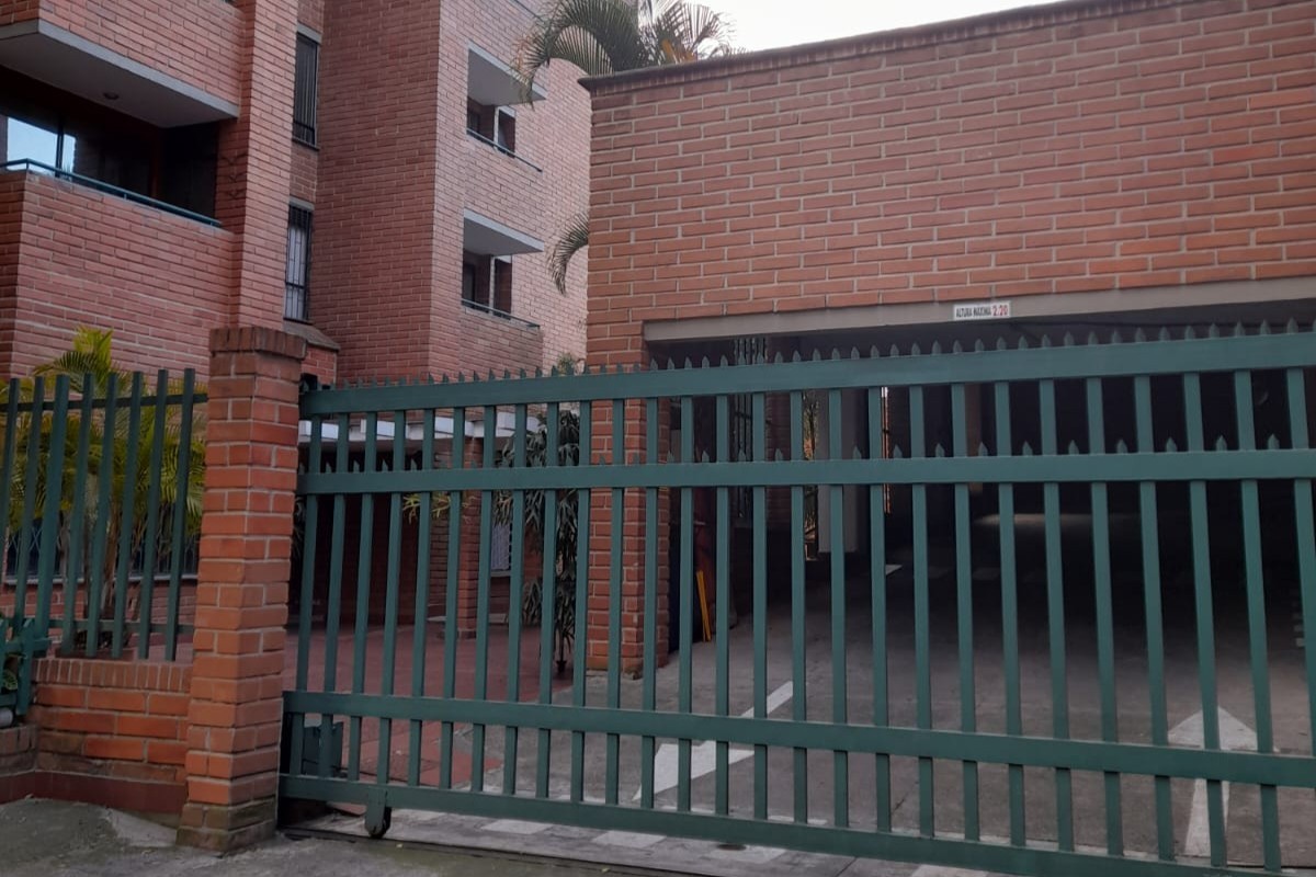 Apartamento en venta en Jardines, Envigado · foto 3 de 24