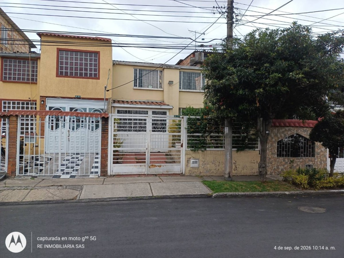 Casa en venta en Villa Sonia, Bogotá · foto 2 de 24