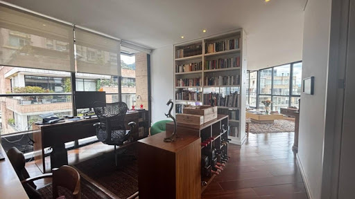 Apartamento en venta en Los Rosales, Bogotá · foto 6 de 23