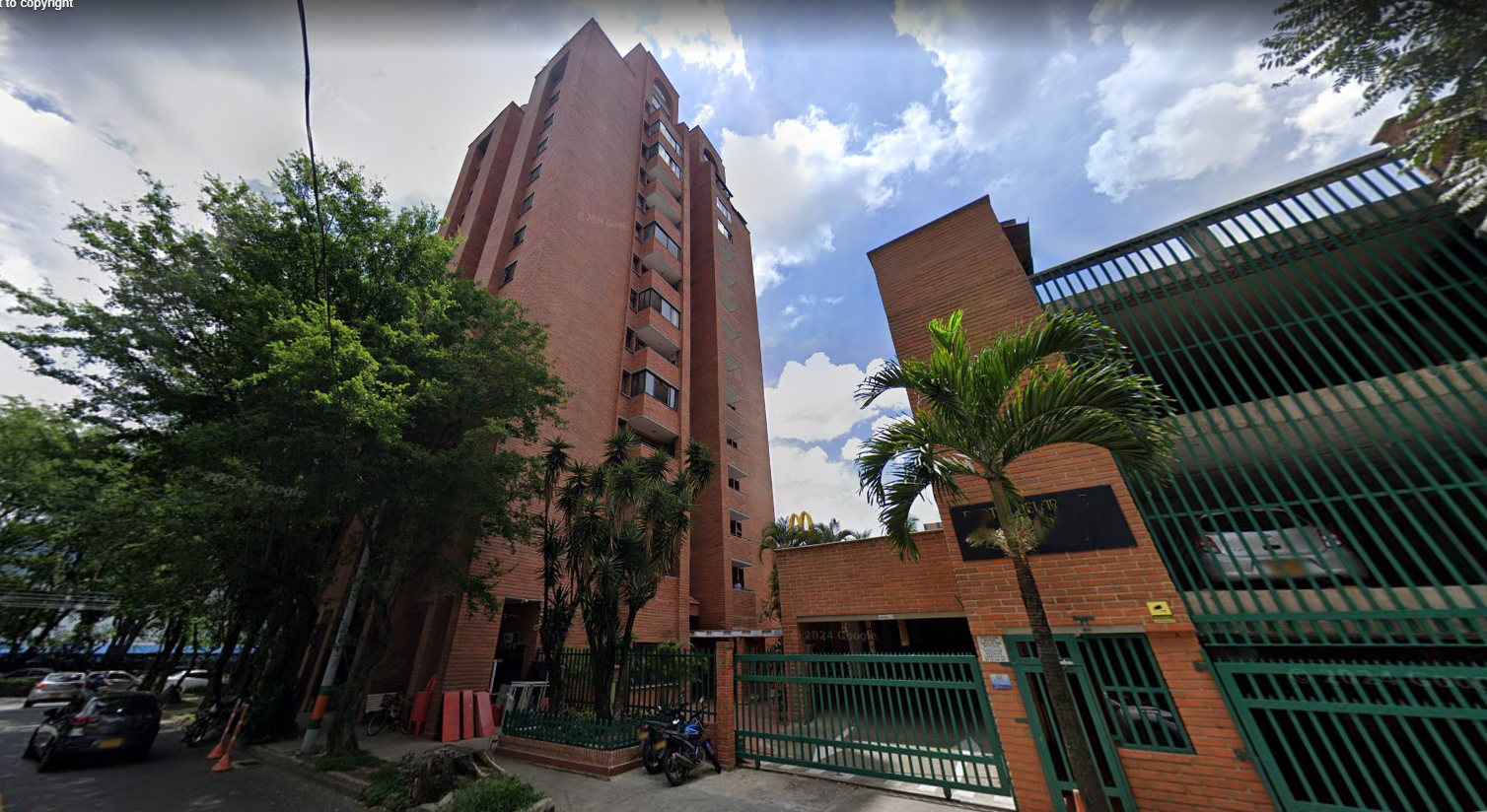 Apartamento en venta en Jardines, Envigado · foto 2 de 24