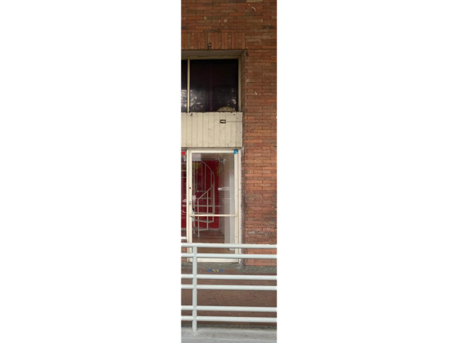 Local en venta en San Vicente, Cali, 32 m² · foto 2 de 8