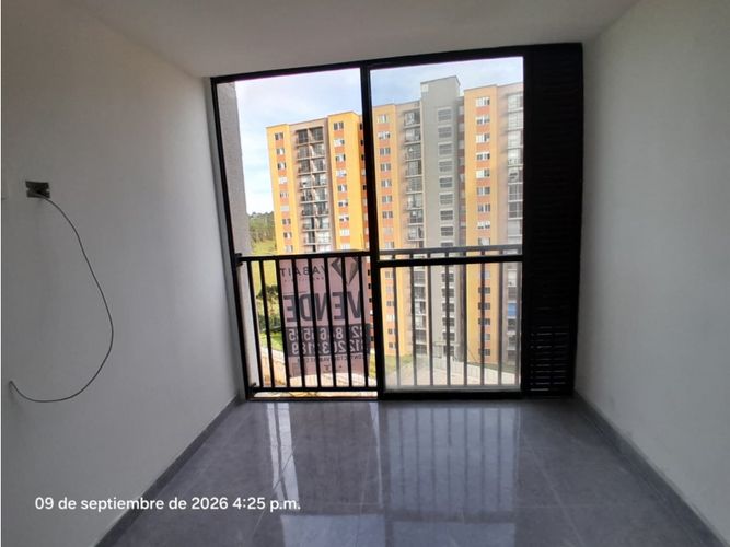 Apartamento de 3 alcobas en venta en El Porvenir, Rionegro, 55 m² · foto 2 de 18