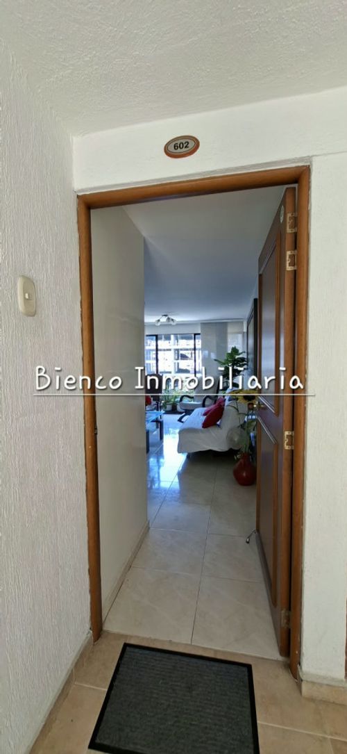 Apartamento de 3 alcobas en venta en El Bosque, Floridablanca, 89 m² · foto 2 de 15
