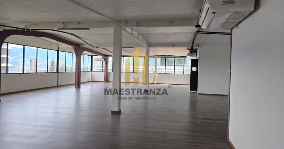 Oficina en arriendo en Las Lomas, Medellín, 282 m² · foto 4 de 11