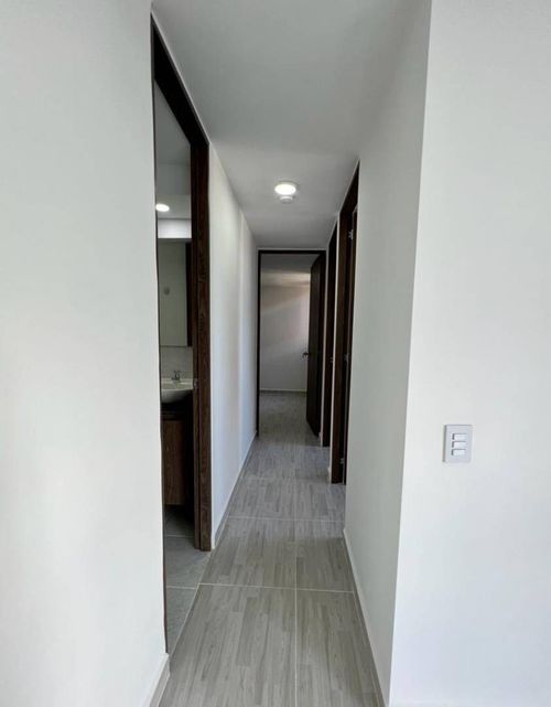 Apartamento de 3 alcobas en venta en El Porvenir, Rionegro, 55 m² · foto 4 de 13