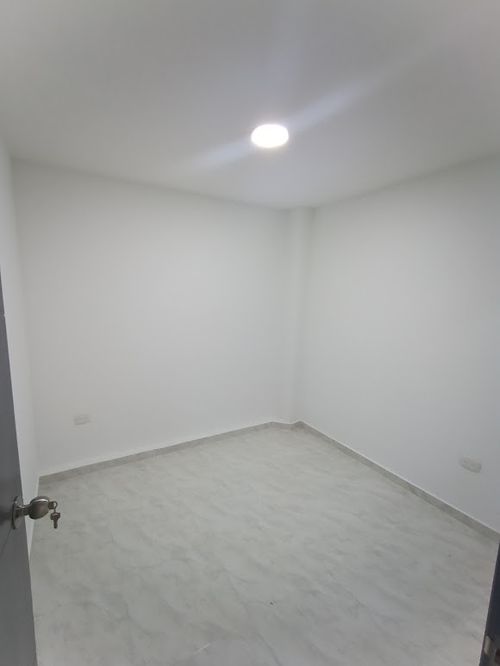 Casa de 2 alcobas en venta en Promociones Populares B, Cali, 90 m² · foto 4 de 7