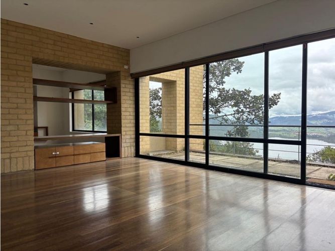 Casa de 4 alcobas en venta en Arboretto, La Calera, 392 m² · foto 4 de 21