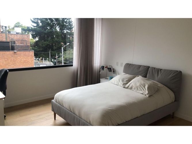 Apartamento de 3 alcobas en venta en La Cabrera, Bogotá, 242 m² · foto 18 de 21