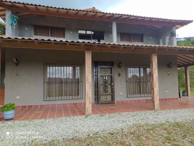 Casa de 4 alcobas en venta en Los Pinos, Rionegro, 285 m² · foto 5 de 24